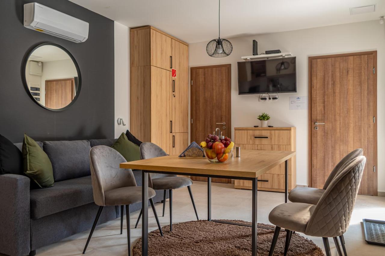 H&H Apartments Poroszló Εξωτερικό φωτογραφία